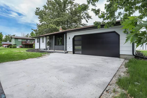 1112 63rd AVE N, Moorhead, MN 56560