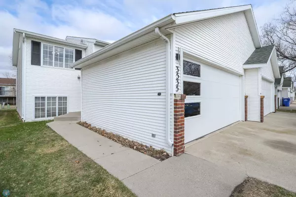 3535 31st ST S, Fargo, ND 58104