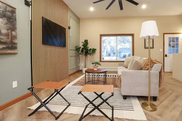 1920 53rd AVE S, Fargo, ND 58104