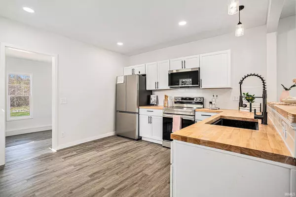 30627 County Road 20, Elkhart, IN 46517-9757