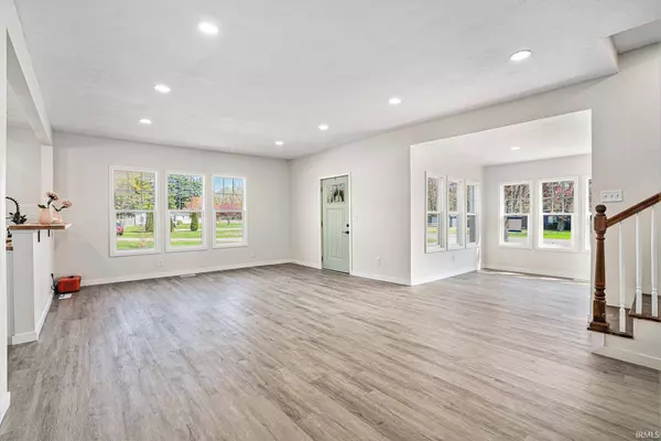 30627 County Road 20, Elkhart, IN 46517-9757