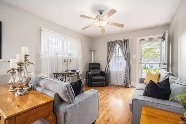 630 Studebaker Street, Mishawaka, IN 46544-2433