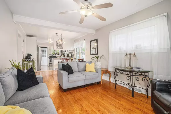 630 Studebaker Street, Mishawaka, IN 46544-2433