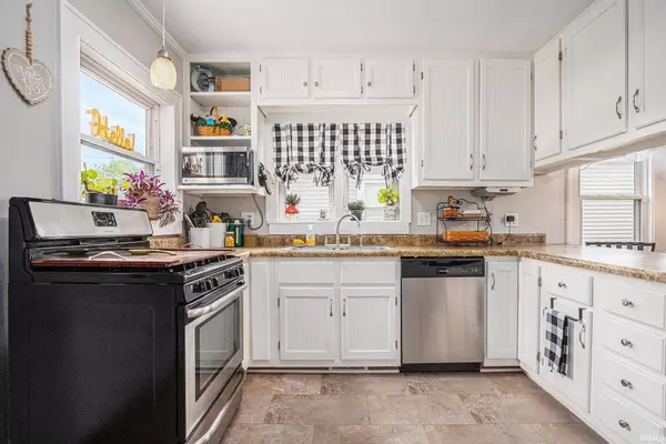 630 Studebaker Street, Mishawaka, IN 46544-2433