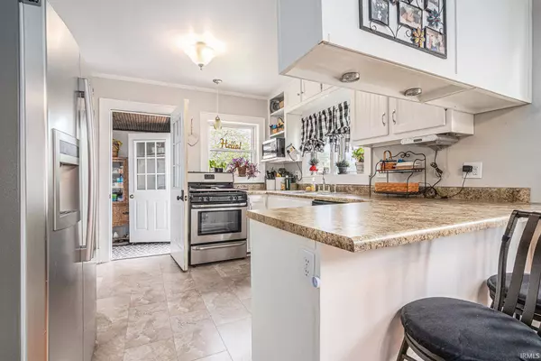 630 Studebaker Street, Mishawaka, IN 46544-2433