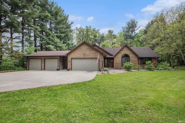 11116 Dragoon Trail, Mishawaka, IN 46544-9730