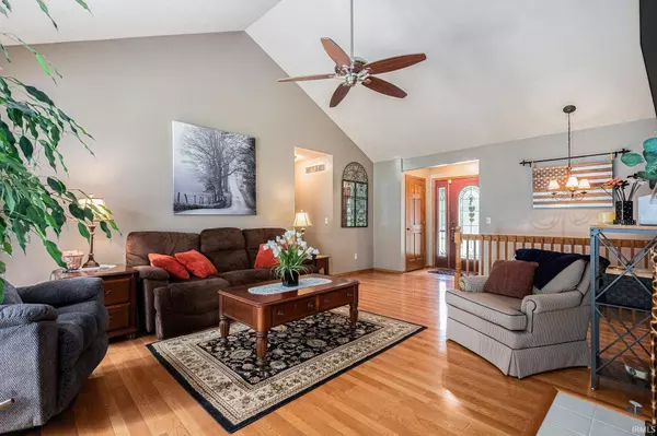 11116 Dragoon Trail, Mishawaka, IN 46544-9730