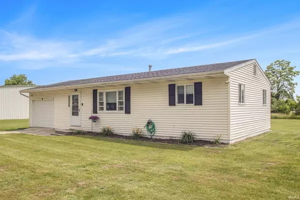 2734 Hawthorne Street, Elkhart, IN 46517-1093