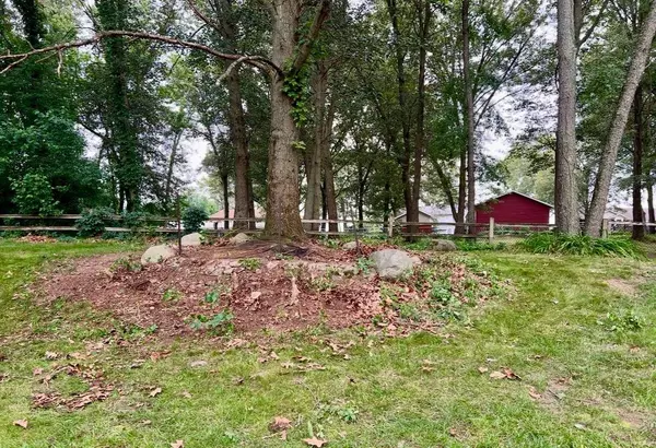 55420 Forest Cove CT, New Carlisle, IN 46552