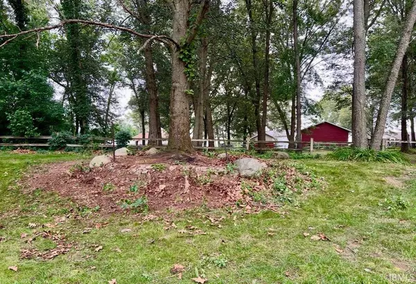 55420 Forest Cove Court, New Carlisle, IN 46552-8228