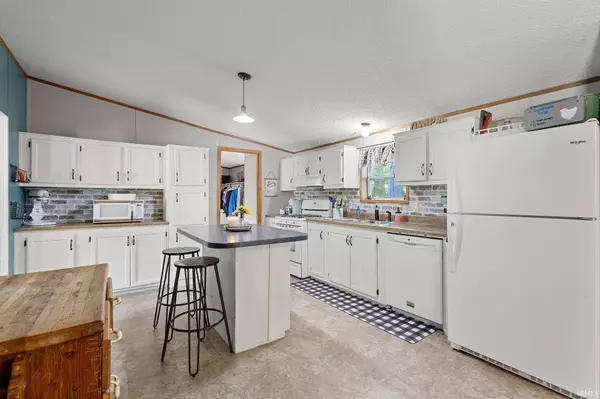 2765 Pinewood Drive, Knox, IN 46534