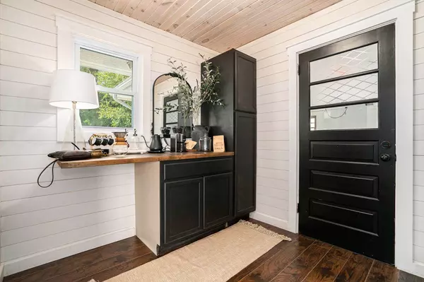 69218 Center Street, Edwardsburg, MI 49112