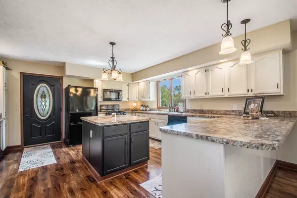 27311 US Highway 12, Edwardsburg, MI 49112