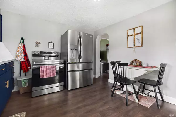 67636 lake trail, Lakeville, IN 46536