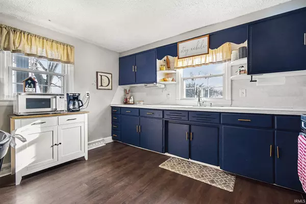 67636 lake trail, Lakeville, IN 46536