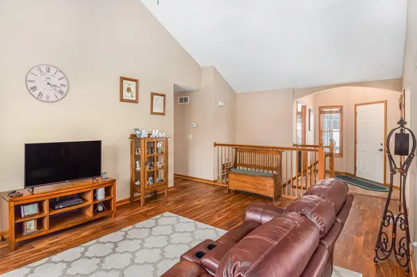 1673 N Summit DR, La Porte, IN 46350