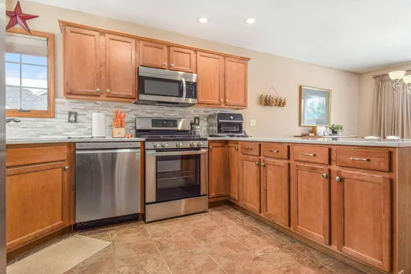 1673 N Summit DR, La Porte, IN 46350