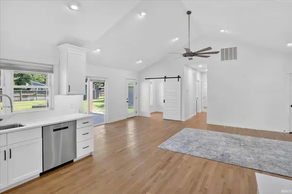 57830 Appletree Drive, Osceola, IN 46561