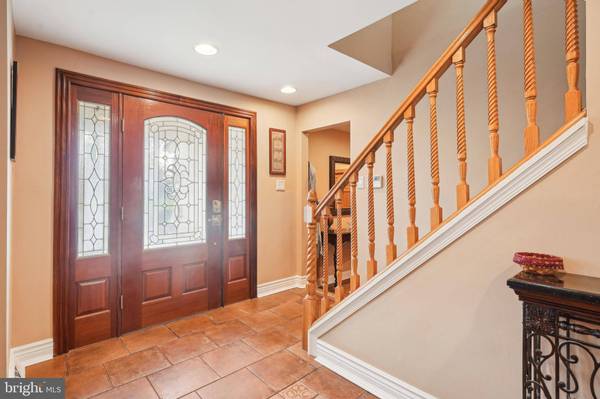 335 BEAVER RD, Southampton, PA 18966