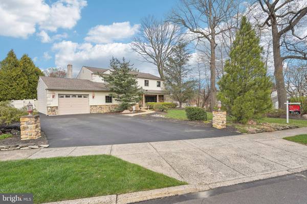 335 BEAVER RD, Southampton, PA 18966