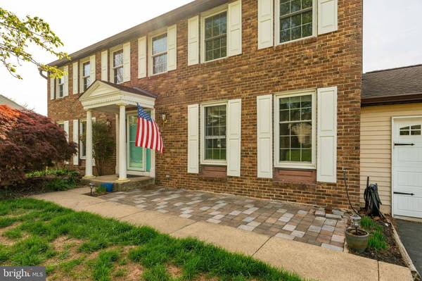 2072 SPRING VALLEY RD, Lansdale, PA 19446