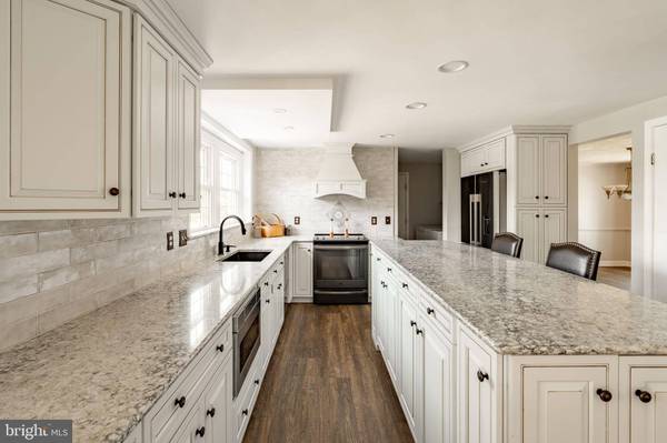 2072 SPRING VALLEY RD, Lansdale, PA 19446