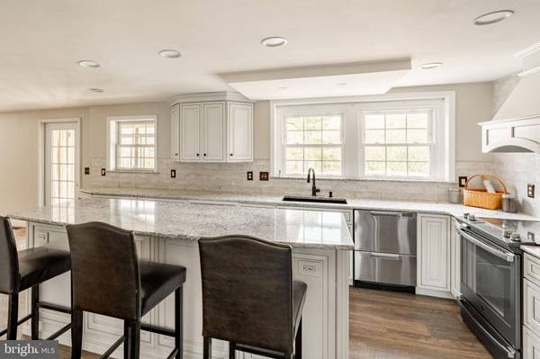 2072 SPRING VALLEY RD, Lansdale, PA 19446