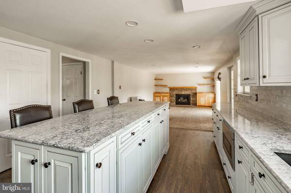 2072 SPRING VALLEY RD, Lansdale, PA 19446