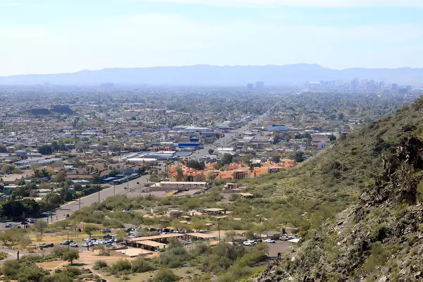 The East Valley of Phoenix: Where Growth, Innovation & Lifestyle Meet  