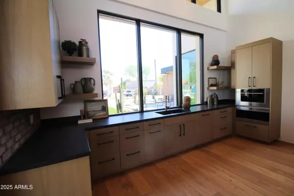 7341 E SUNNYSIDE Drive, Scottsdale, AZ 85260