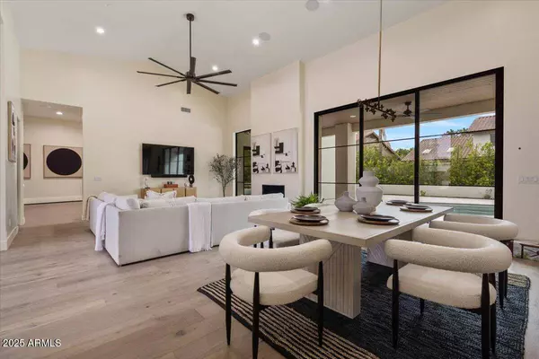 9820 N 87th Place, Scottsdale, AZ 85258