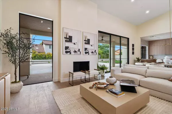 9820 N 87th Place, Scottsdale, AZ 85258