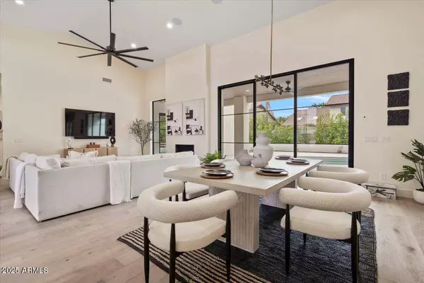 9820 N 87th Place, Scottsdale, AZ 85258