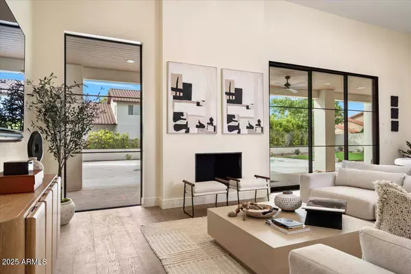 9820 N 87th Place, Scottsdale, AZ 85258