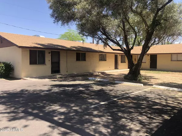 520 W CLARK Street #8, Mesa, AZ 85201