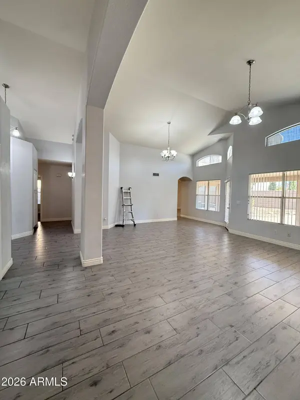 1265 E SPUR Avenue, Gilbert, AZ 85296