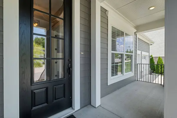 1049 Dovecrest Way, Franklin, TN 37067