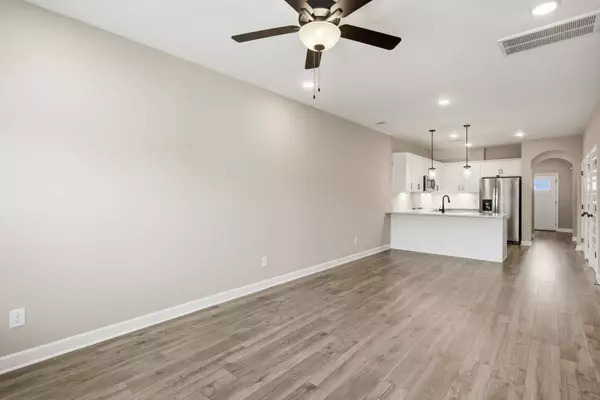 107 Dameron Dr, Hendersonville, TN 37075