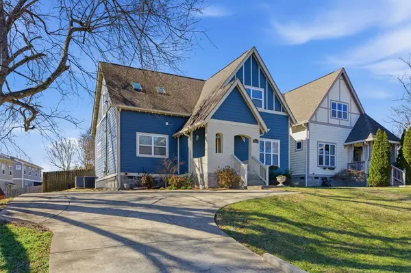 2018 McKennell Dr, Nashville, TN 37206