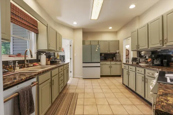 7740 Tressa Cir, Powell, TN 37849-3547