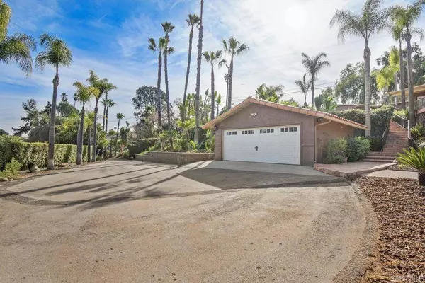 10930 Calavo DR, La Mesa, CA 91941