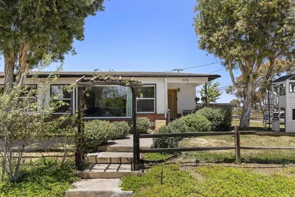 205 C ST, Chula Vista, CA 91910