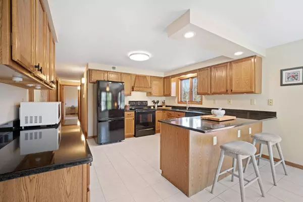 3467 Maple Dr, Richfield, WI 53033