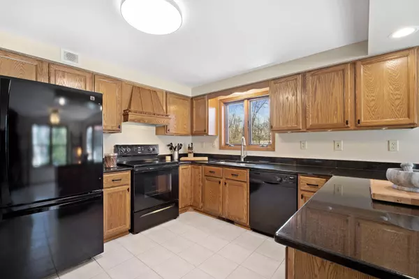 3467 Maple Dr, Richfield, WI 53033