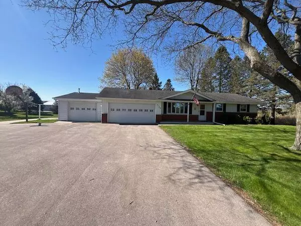 7704 Salisbury Rd, Barton, WI 53090