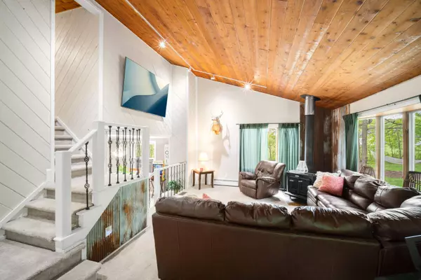 3765 Maplewood Ct, Richfield, WI 53033