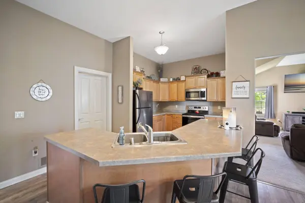 1820 Stony Ln, Slinger, WI 53086