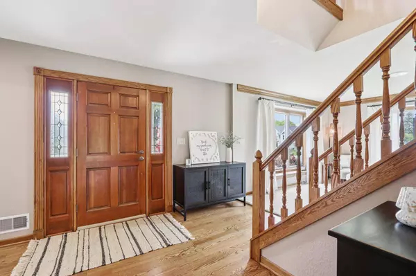 W151N10146 Windsong Cir W, Germantown, WI 53022