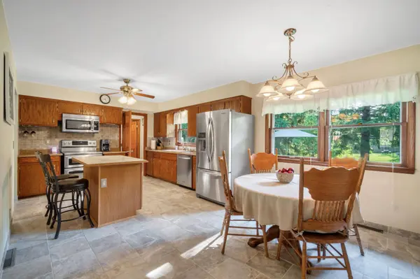 1278 Country Highlands Dr, Richfield, WI 53033