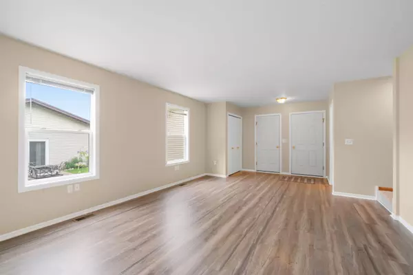 628 N Sandy Ln, Elkhorn, WI 53121